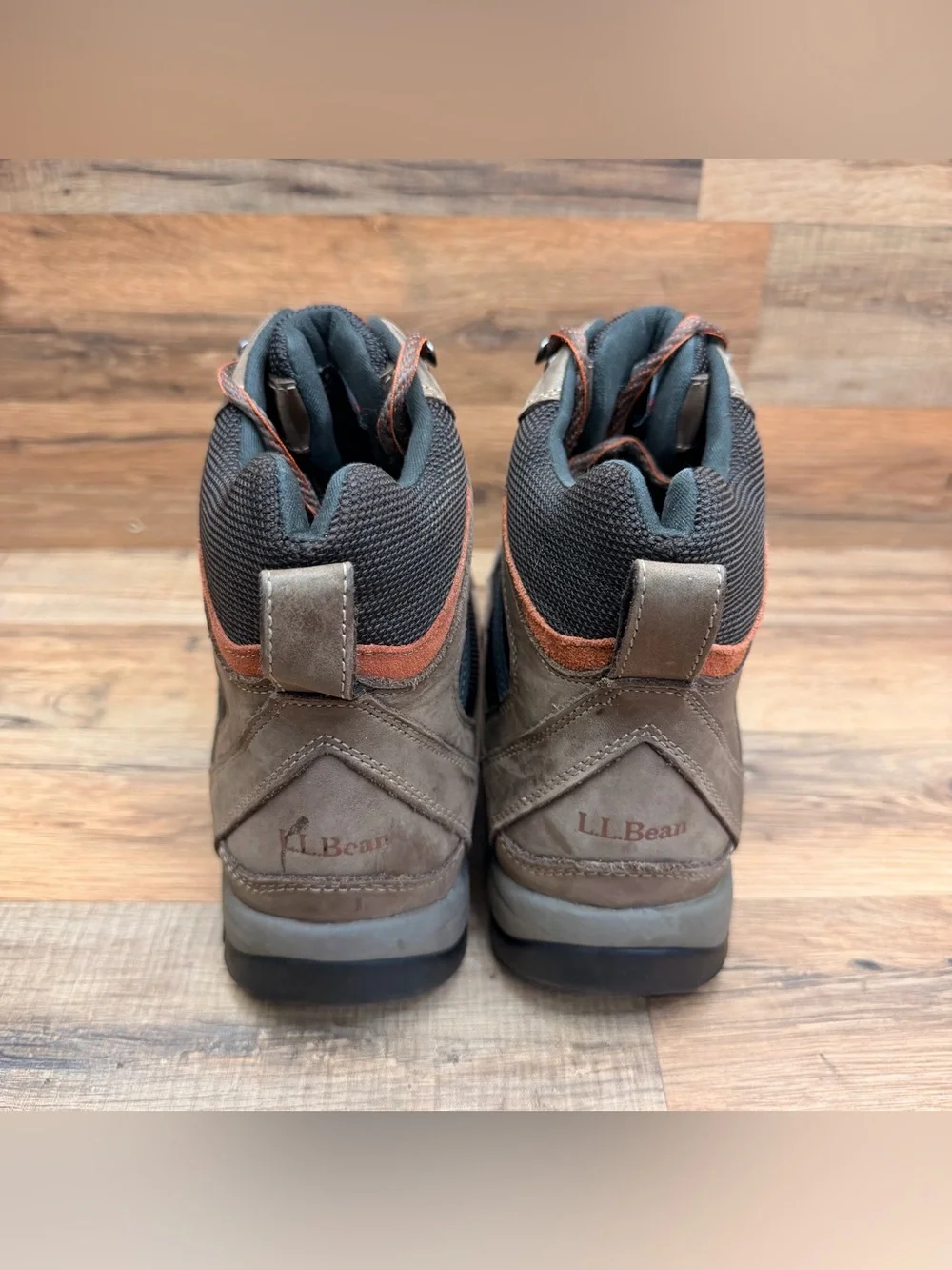 LL Bean Men's size 9 Brown Hiking Boots - Rugged Outdoor Trail Shoes